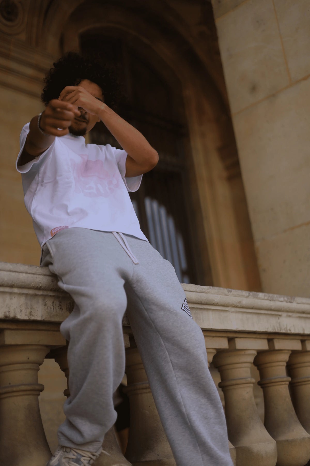 T-shirt Soap Neon porté streetwear oversize